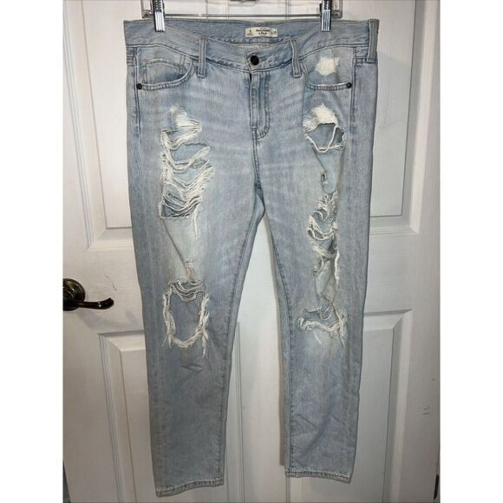 Abercrombie & Fitch High Rise Jeans Size 8/29 (26) Distressed‎ Light Wash